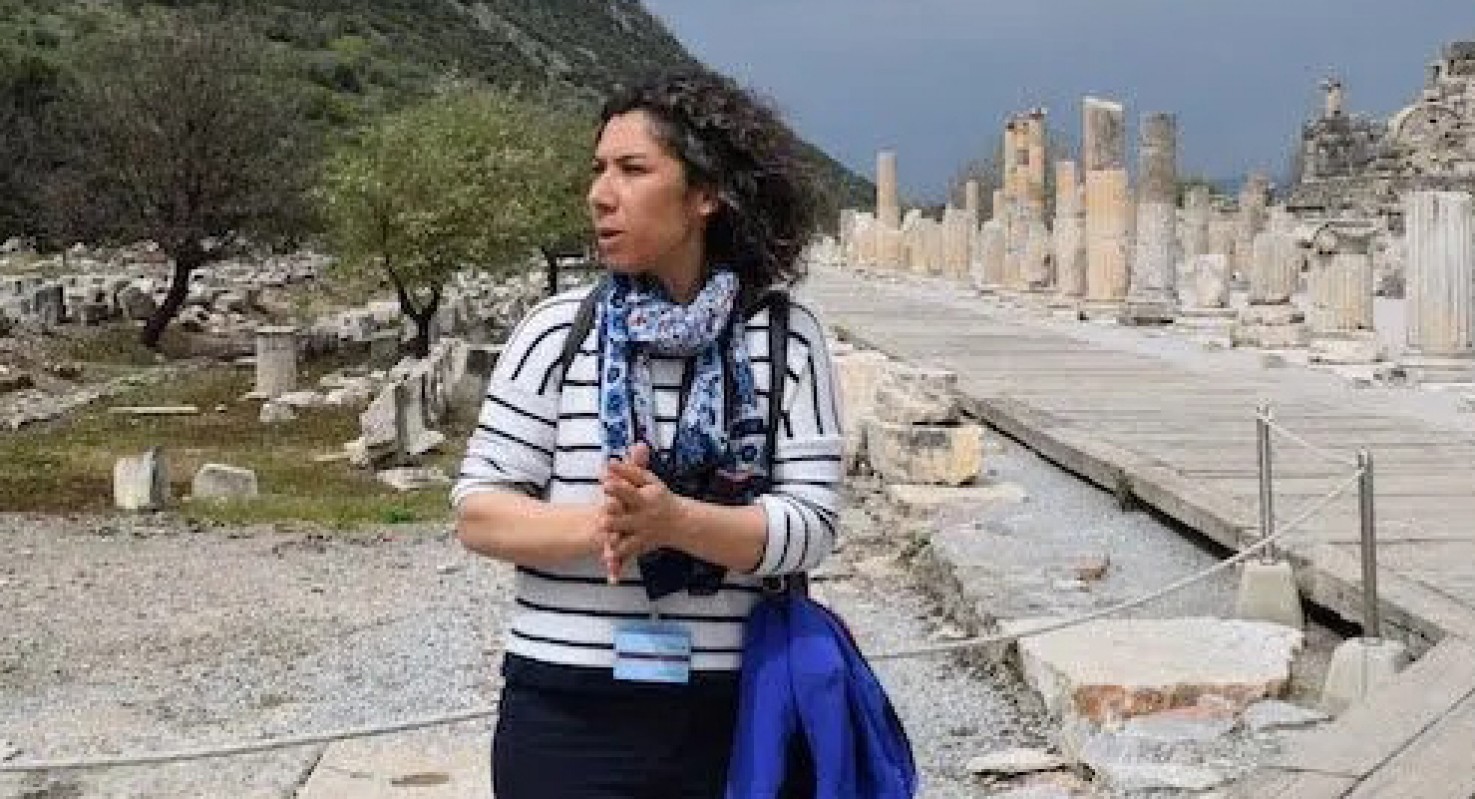 Local Tour Guide Rabia Oznalbant